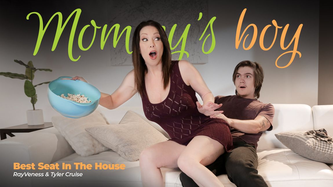 Mommys Boy RayVeness & Tyler Cruise Best Seat In The House