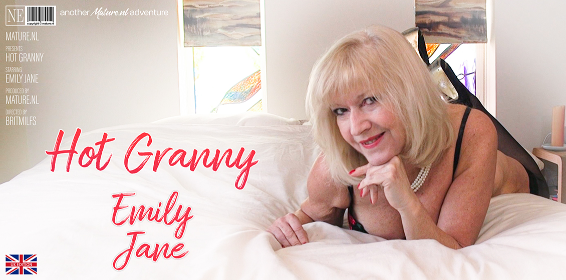 Mature NL Emily Jane Hot British Granny Emily Jane plays with herself in bed