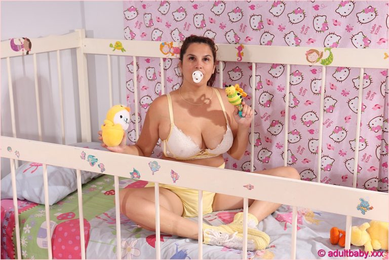 AdultBabyXXX Scarlett – Happy in her cot and partly regressed